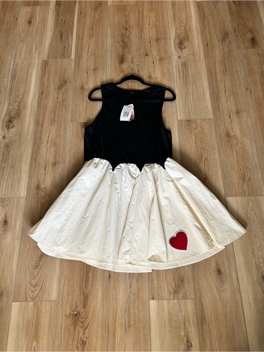 MICAS Curve Black & Cream Color Blocked Mini with Y2K/Retro style heart patch